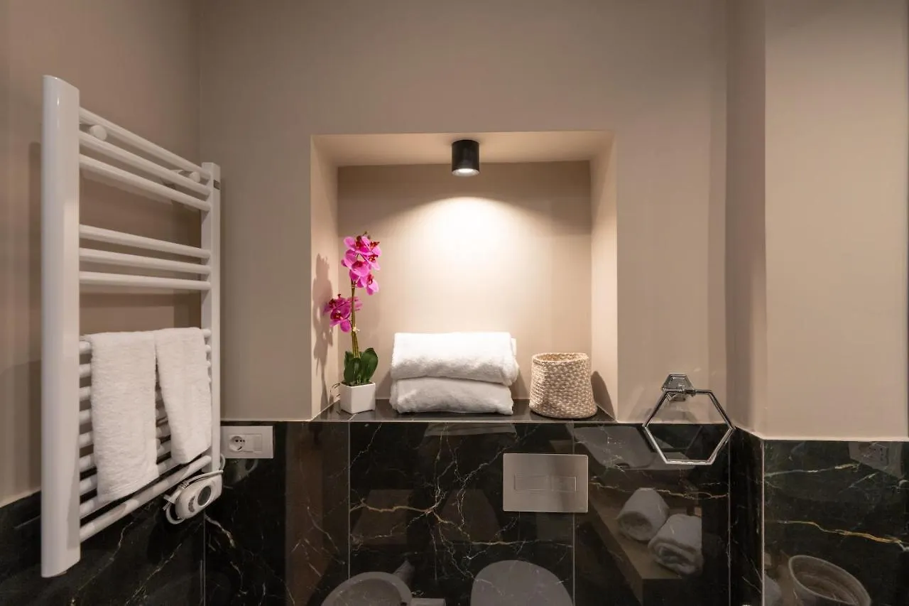 Apartment Suite Bausan 11 Naples Italy